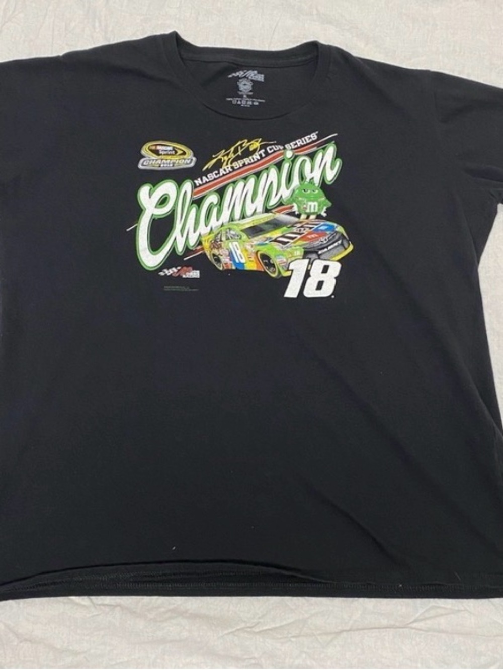 Kyle Busch #18 NASCAR Champion Tee Women's XL Black Signature Shirt